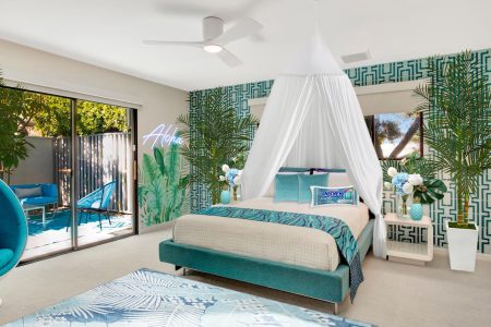 HI-CHEW Fantasy House Blue Hawaii Room